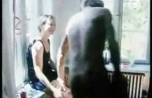 XXX Ռուսական աղջիկը, որը մի քիչ առաջ է իր մարզասրահ պոռնո առջեւ վեբ-տեսախցիկով: